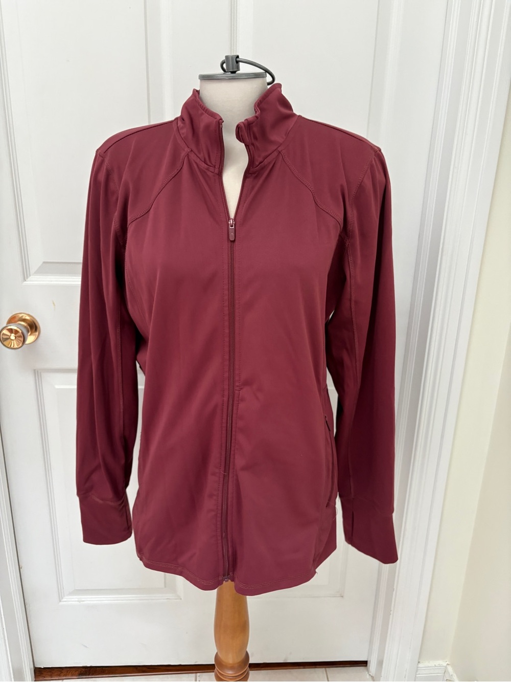 RBX Women's Full-Zip Jacket in Burgundy